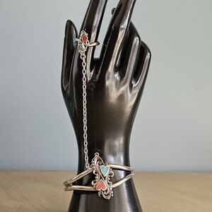 Vintage G&S Hand Chain Ring Hearts Slave Bracelet Crushed Red Blue Stone Resin